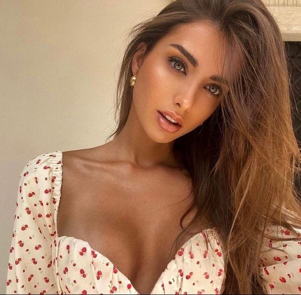 Искусство привлекательности: Почему куртизанки инвестируют в свою внешность? 2 0740824725hji0012056753cglqhwhs